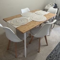 Table With 4 Chairs 