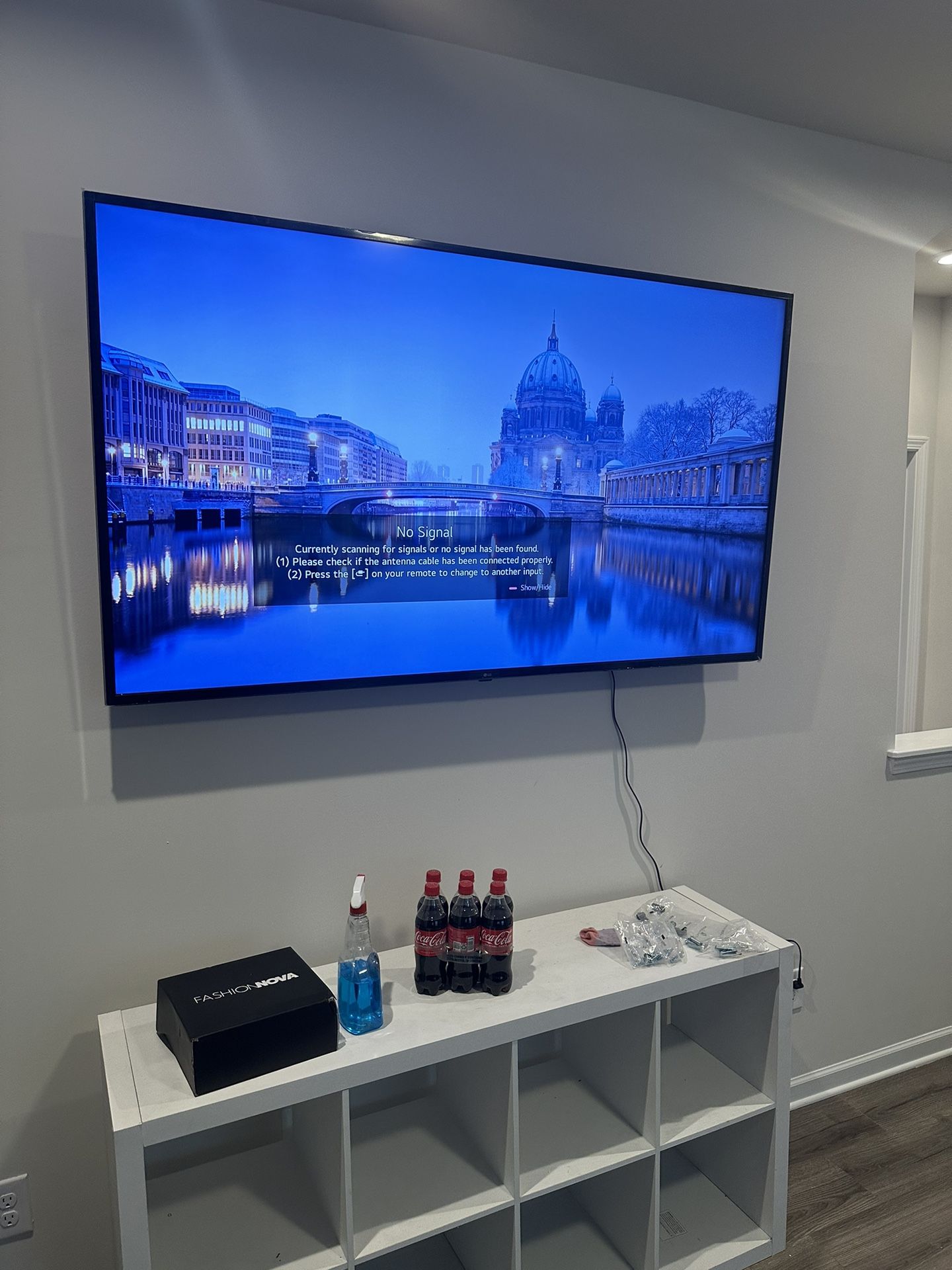 We Mount tv
