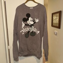 Disneyland Mickey Mouse sweatshirt
