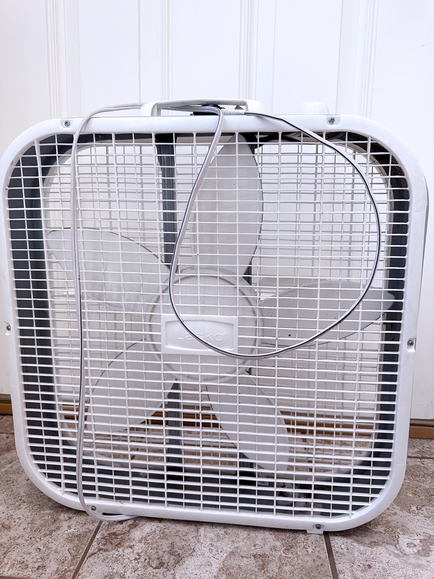 20 Inch Box Fan Works Well