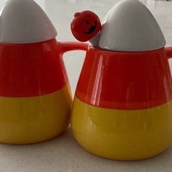 2 LIKE NEW CANDY CORN MUGS WITH SPOON