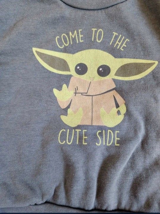 Star Wars ,cute Sweater Size 12M.pick Up Palmdale,ca