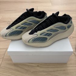 Adidas Yeezy 700 V3 Sneakers – Green/Black – Great Condition