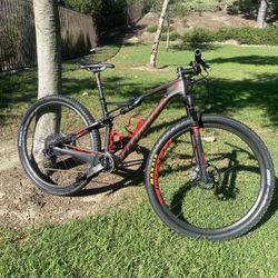 Specialized Epic Expert World Cup