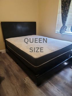 NEW Queen-Size MATTRESS and BOX SPRING. Bed frame not included👍