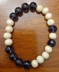 Nice unisex bead bracelet