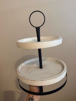2- tier tray