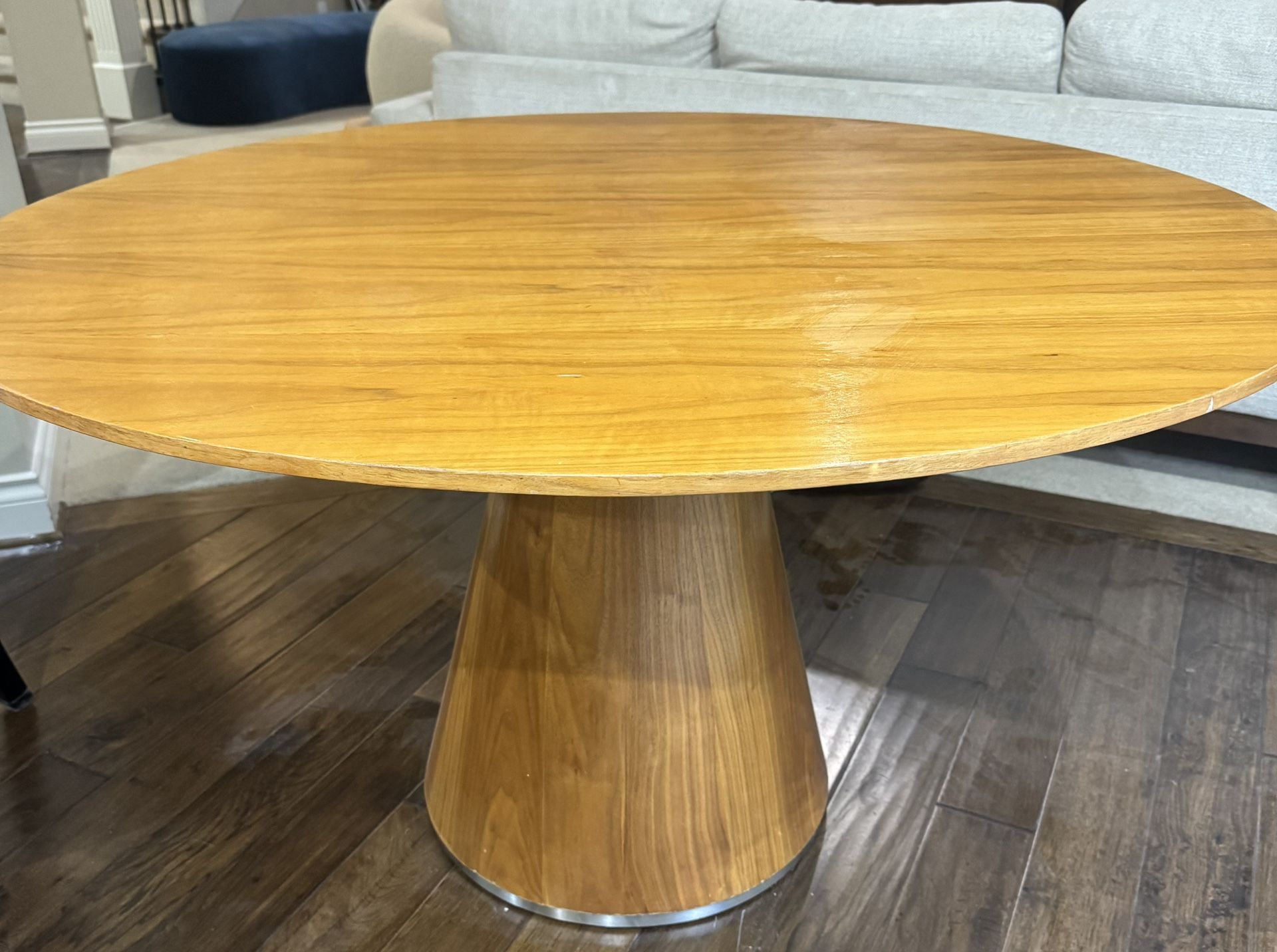 Dining  Table (round)