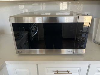 LG Counter Top Microwave
