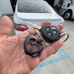 Llaves De Autos / Car Keys And Remotes 