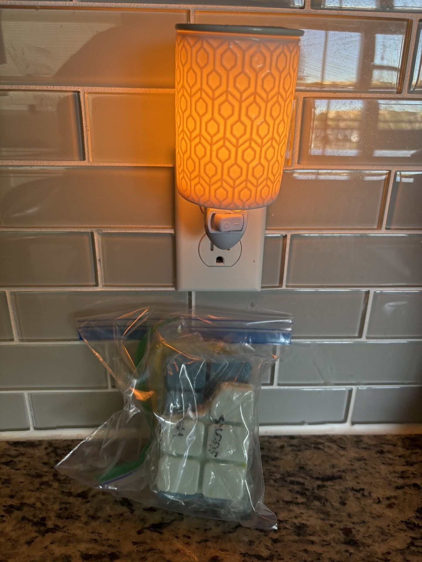 Wax Burner & 4 Scents, $15