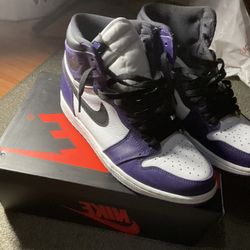 Air Jordan 1 Retro High OG Court Purple