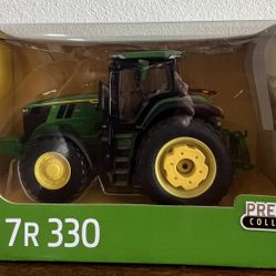 7R330 Prestige Collection ERTL  1/32 Die Cast John Deere Tractor