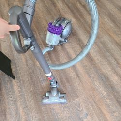 Dyson Vaccum 
