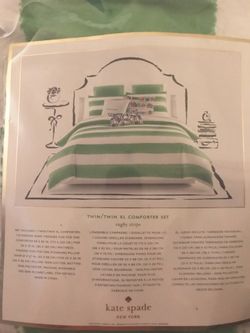 Kate Spade twin/xl comforter set. In good condition.