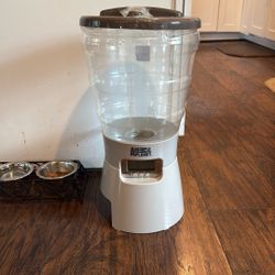 Automatic Dog/cat Food Feeder