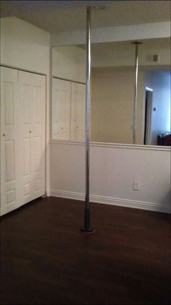 Like New Travel Pole