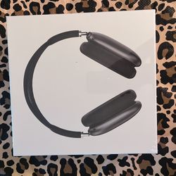 Apple AirPod Maxes 