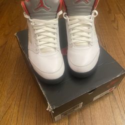 Jordan 5 Fire Red 