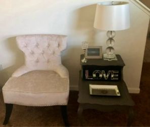 Tufted Wingback Accent Chair