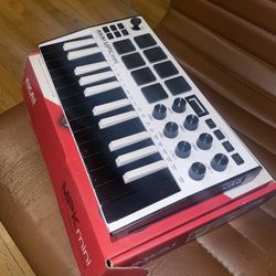 MPK mini 3 (white version) 