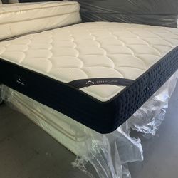 Dreamcloud King Mattress