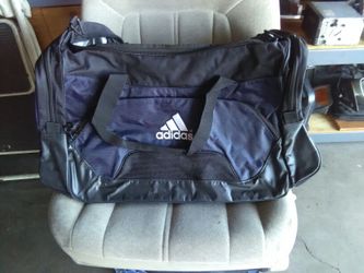 Large gym bag new retails $45