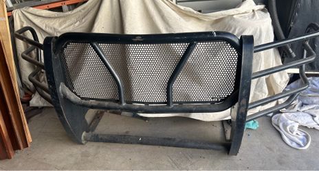 Front bumper and grill guard fits Ford F350