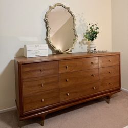 9 Drawer Dresser - Kent Coffey 