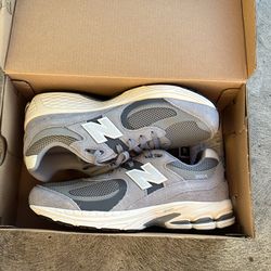 New balance 2002r grey