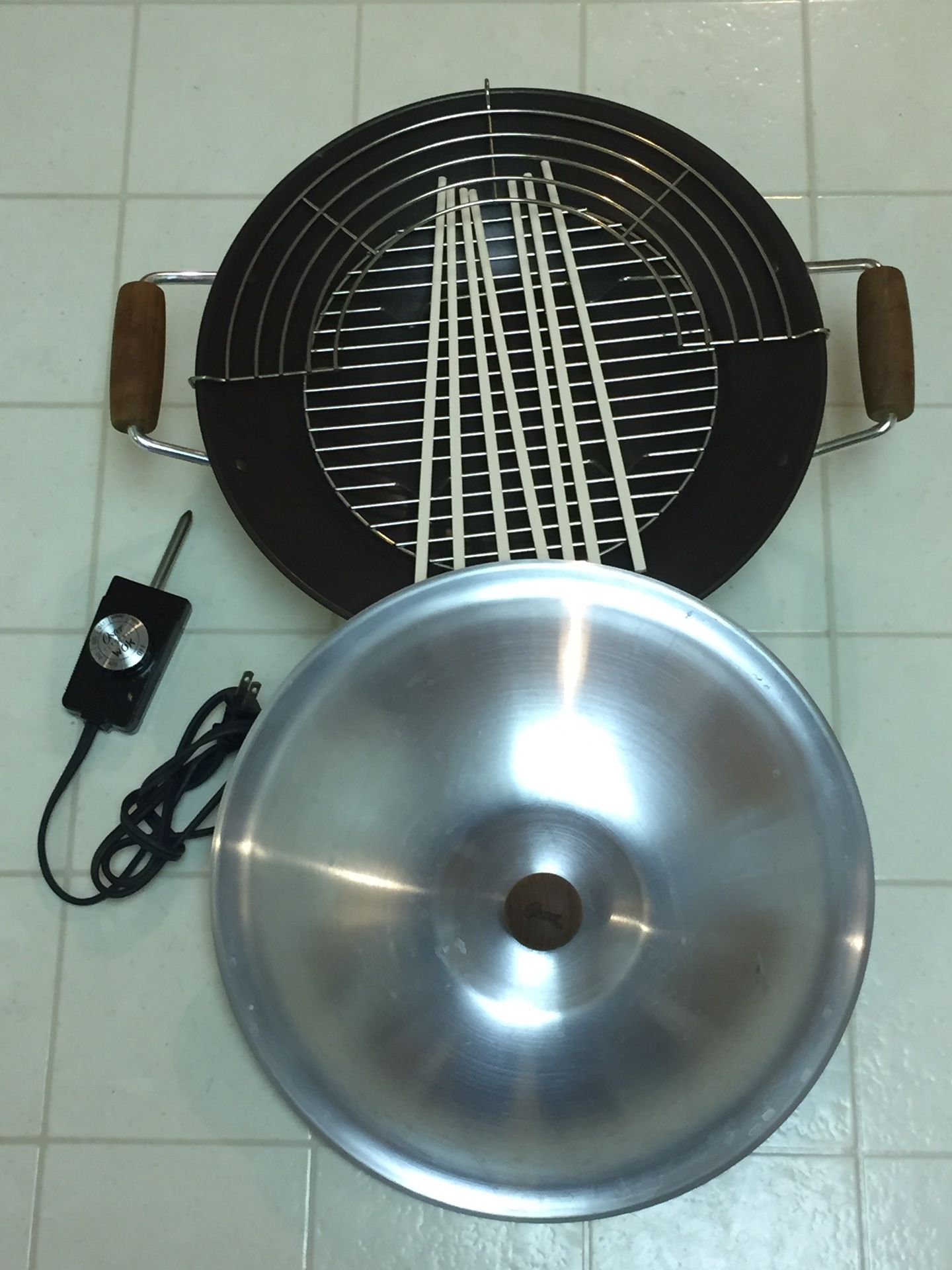 Oster electric wok set