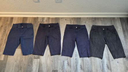 4 denim Bermuda-length jegging shorts size small