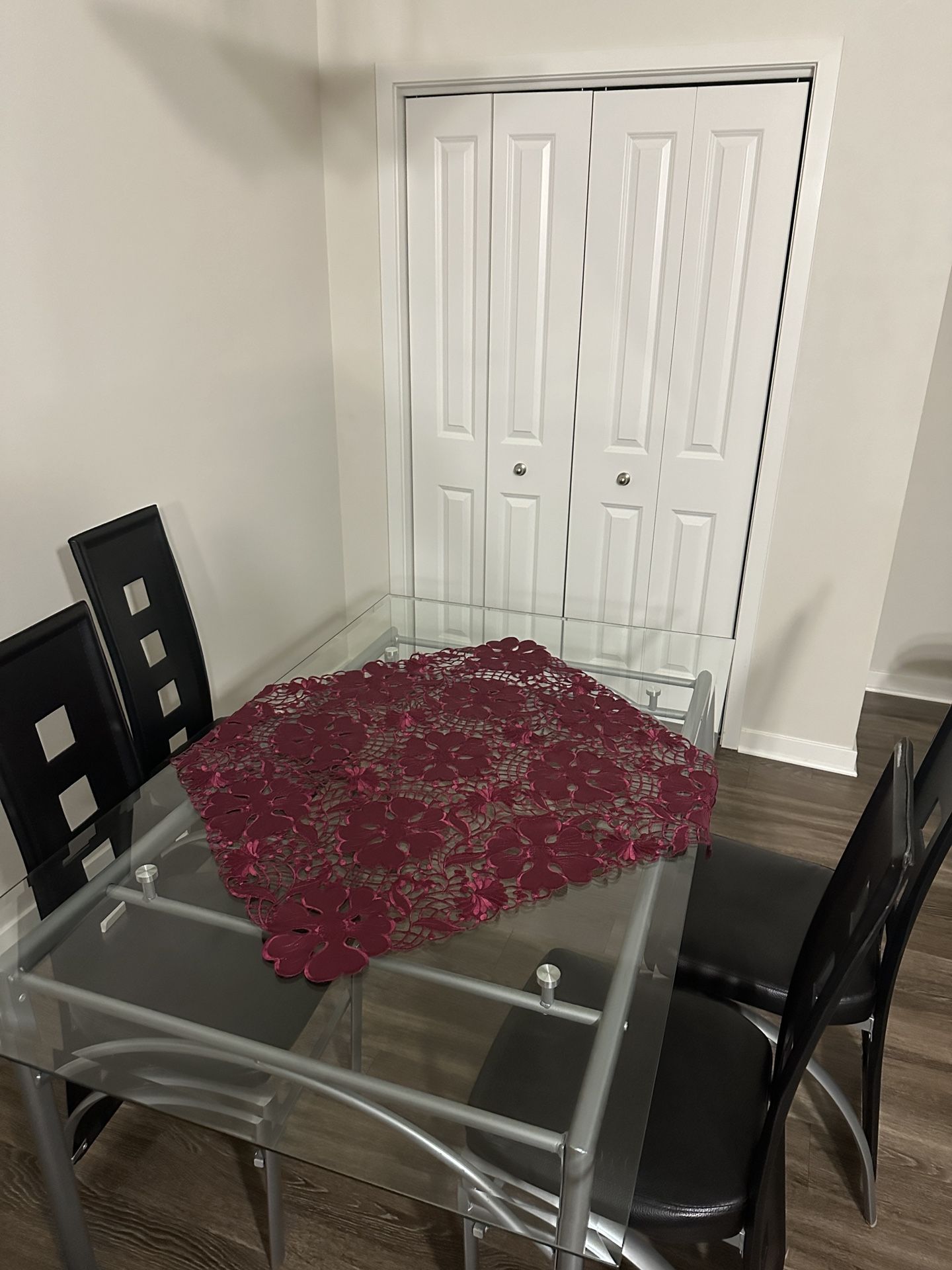 Dining Table 4 Seats