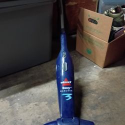 Bissell Vacuum 3 Way Bag Less Works Good 5 Dollars 