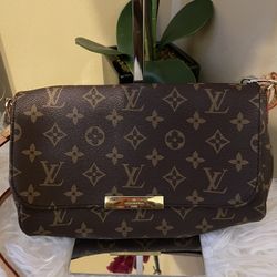 Louis Vuitton Favorite 