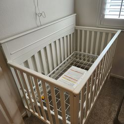 Delta Children crib new and not used