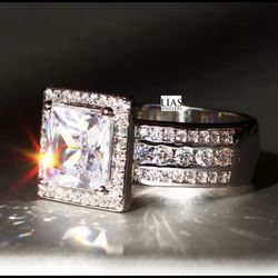 New 18k White Gold Engagement Ring 