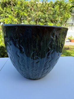 15” Plater Abstract Wave Design Green Ceramic