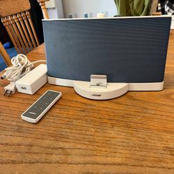 Bose Bluetooth Sound Dock Speaker III Lightening Apple Connect Blue & White
