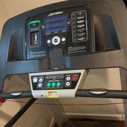 Life Fitness Treadmill