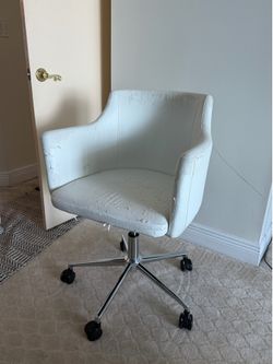 Vanity chair