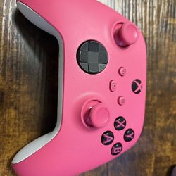 Pink Xbox Remote/Strikepack