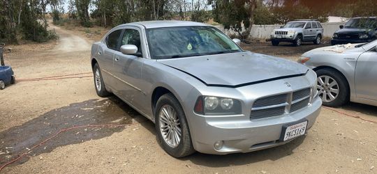 2010 dodge charger sxt