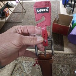 New Levi's Leather Belt For Sale 