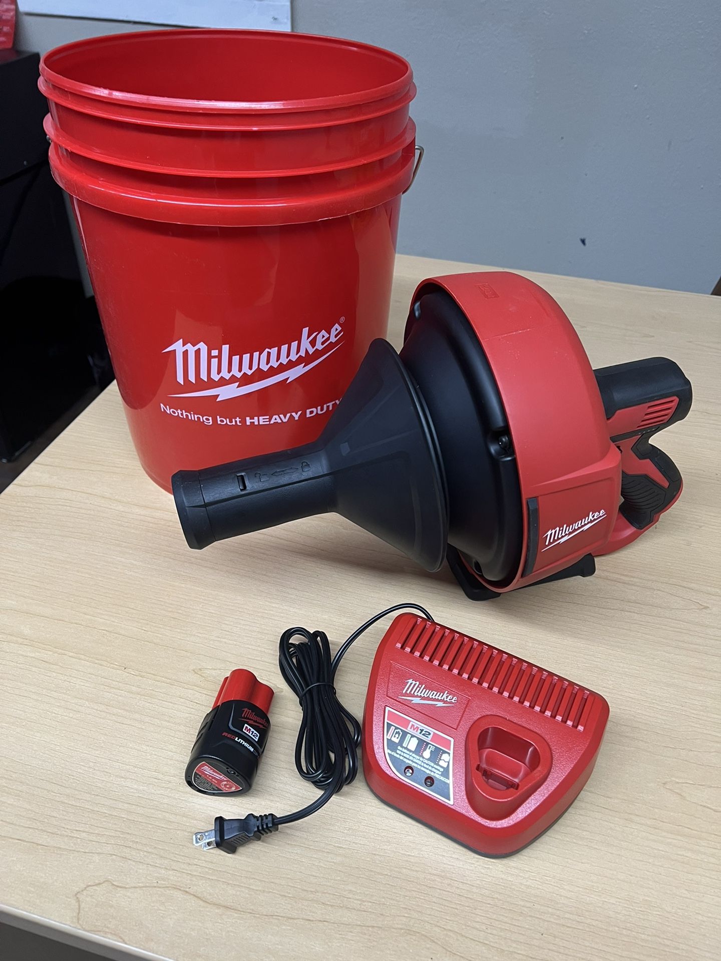 Milwaukee M12 Drain Snake Kit