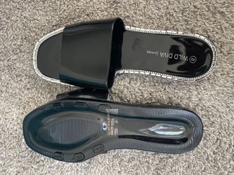 WILD DIVA Lounge Women flat Sandale Size 8