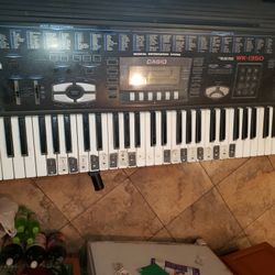Casio wk 1350 Keyboard With Power Cord And Stand