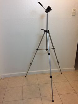 Lightweight tripod