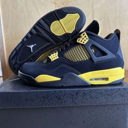 Air Jordan 4 Retro Thunder 2023 DH6927-017 Men’s Size 11 Brand New 