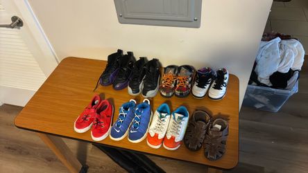 8 pairs of kids shoes